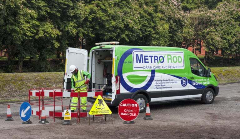 UNDERGROUND WATER JETTING WITH METRO ROD BEDFORD